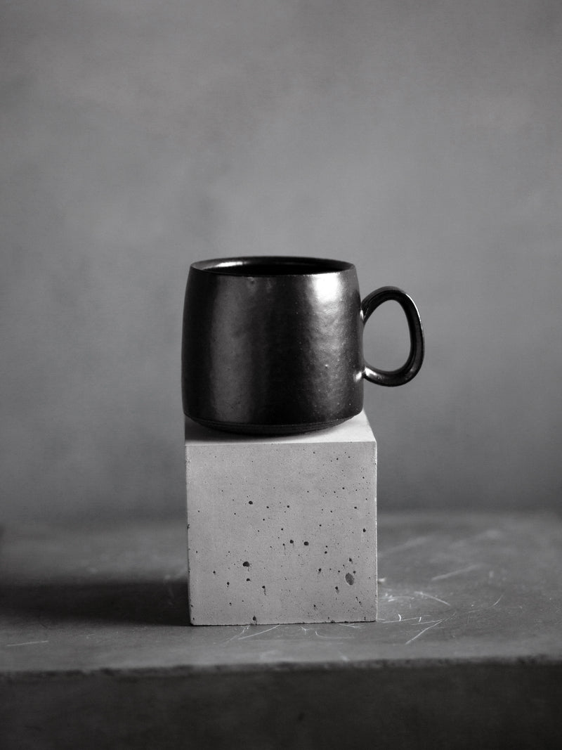 GRAPHITE CERAMIC MUG