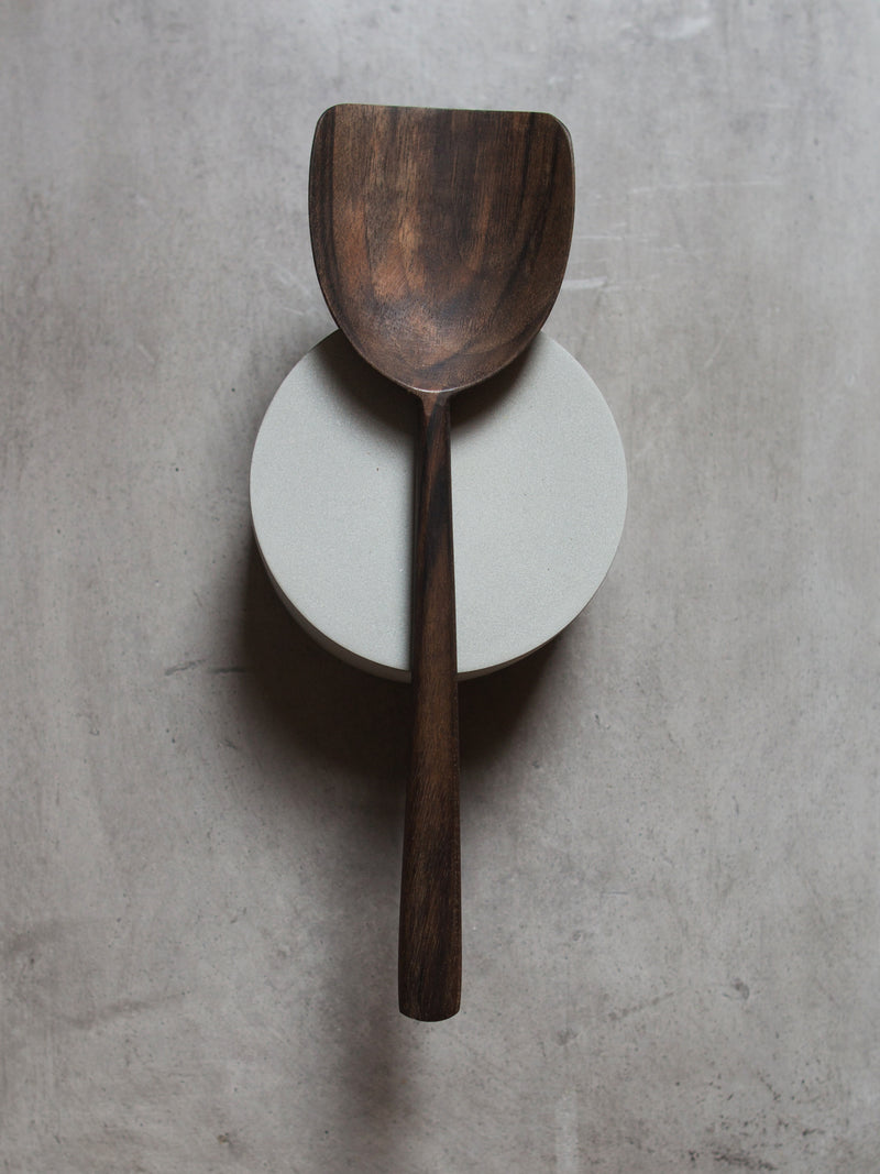 WALNUT SCOOP