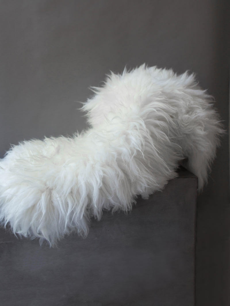 WHITE SHEEPSKIN