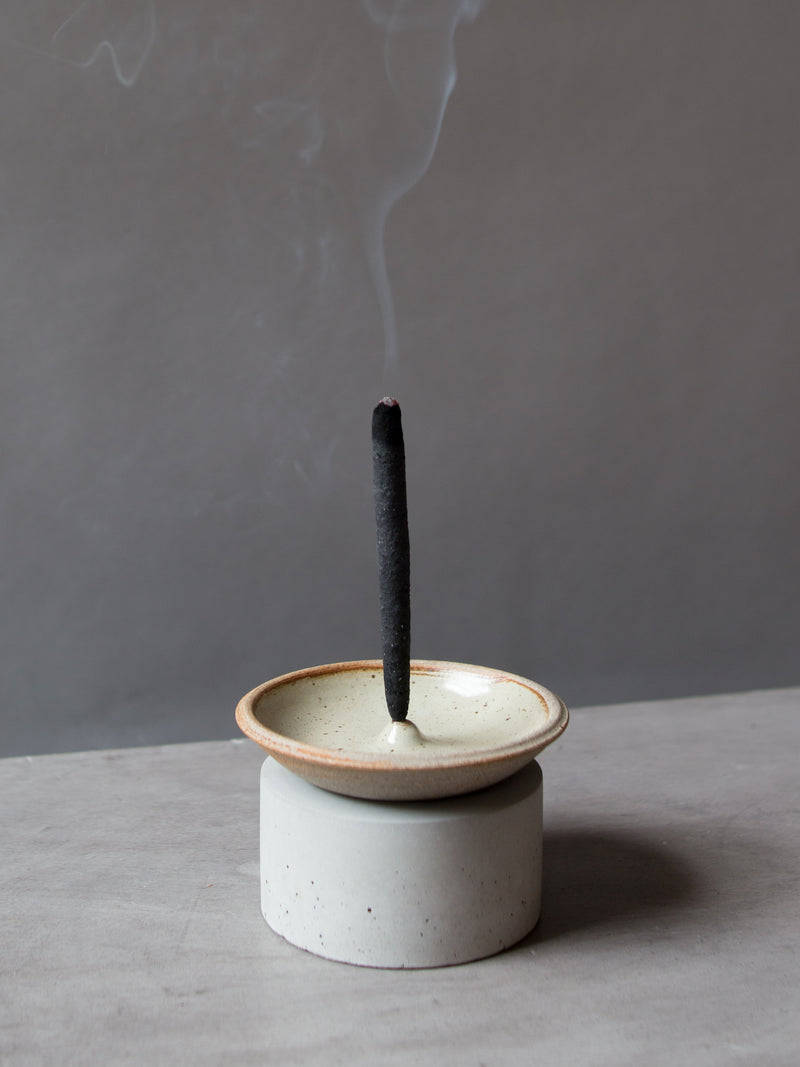 WHITE STONEWARE INCENSE HOLDER